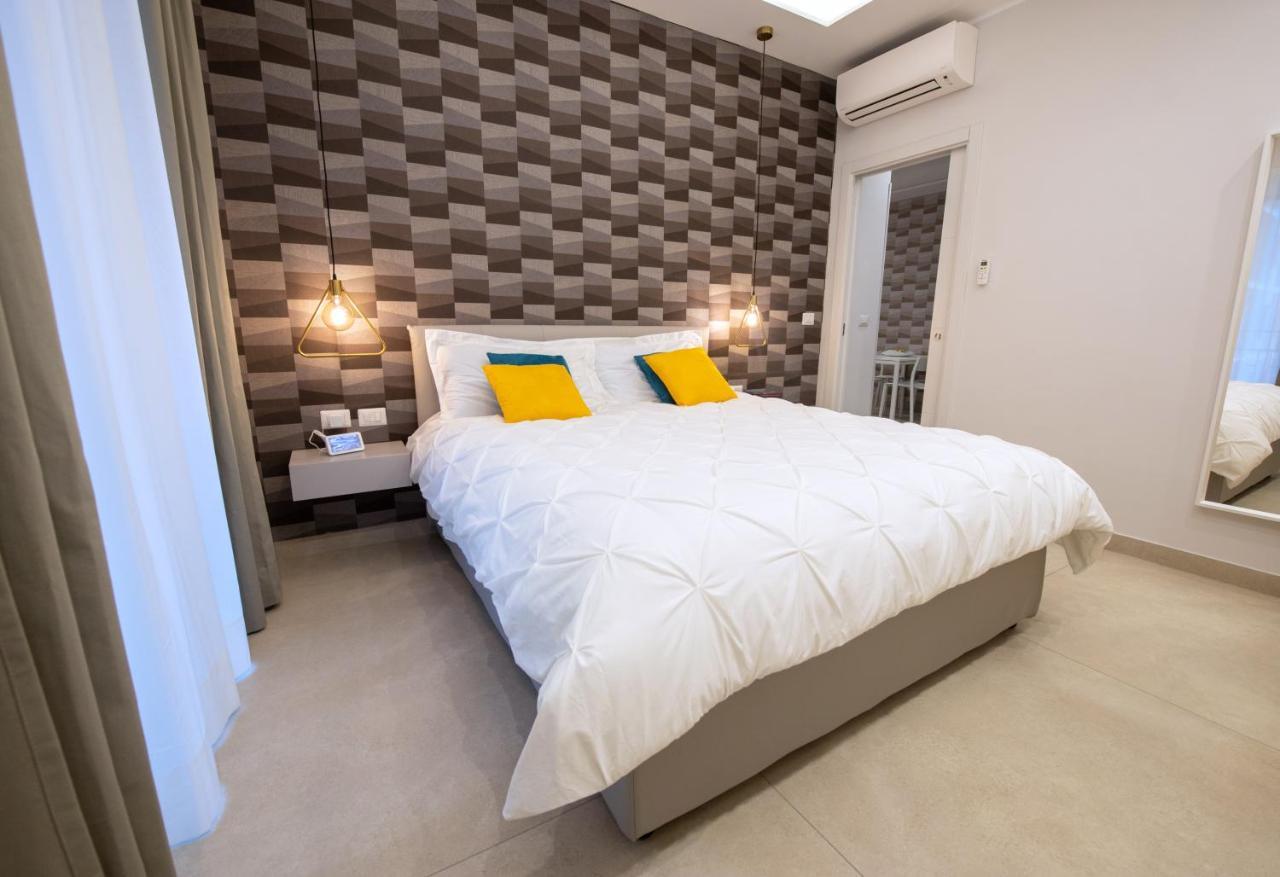 Napoli City Center - Appartamenti E Camere Exteriör bild