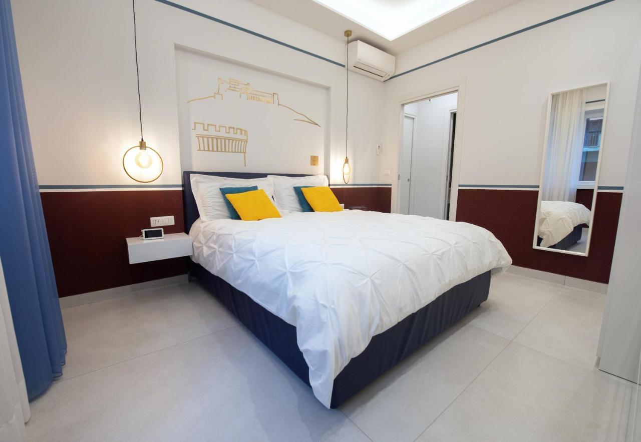 Napoli City Center - Appartamenti E Camere Exteriör bild