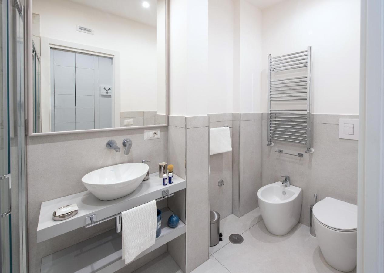 Napoli City Center - Appartamenti E Camere Exteriör bild