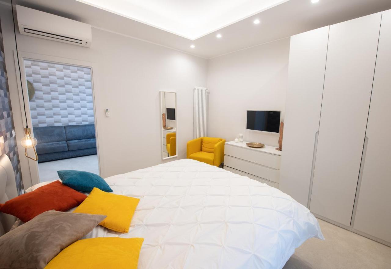 Napoli City Center - Appartamenti E Camere Exteriör bild
