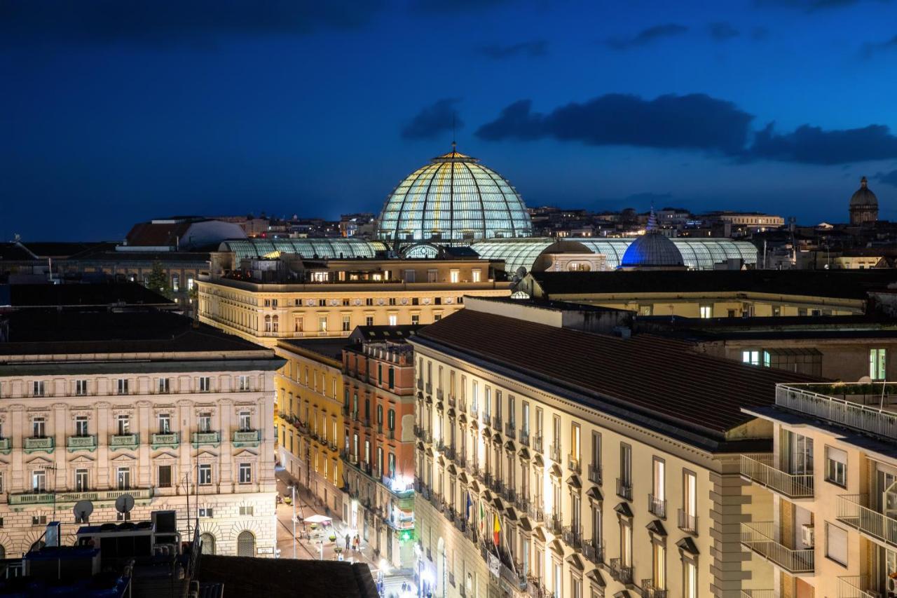 Napoli City Center - Appartamenti E Camere Exteriör bild