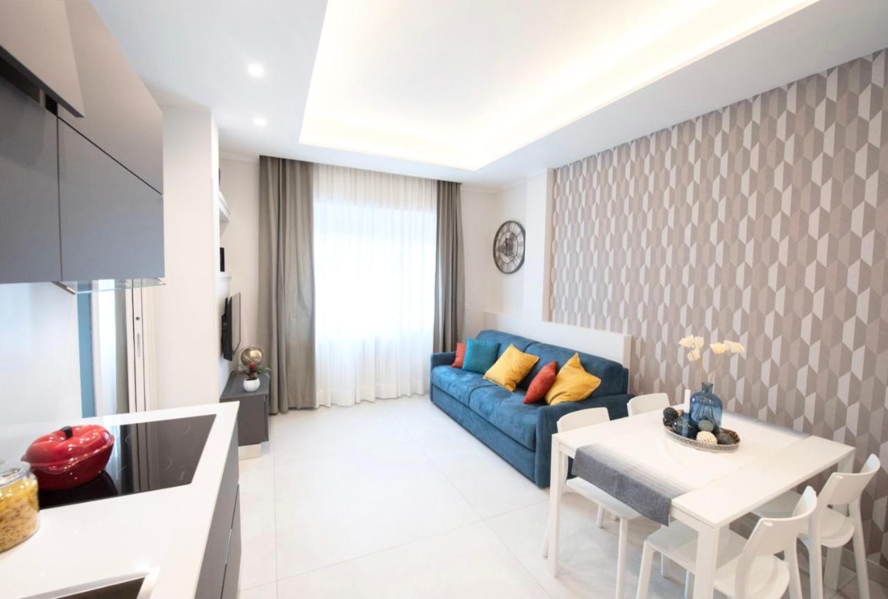 Napoli City Center - Appartamenti E Camere Exteriör bild
