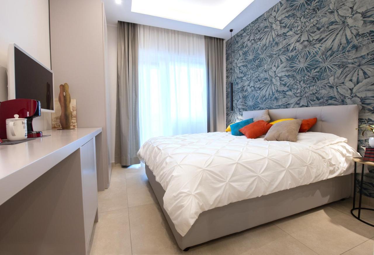 Napoli City Center - Appartamenti E Camere Exteriör bild