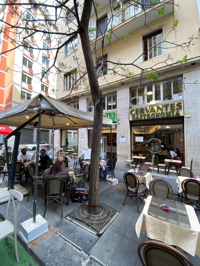 Napoli City Center - Appartamenti E Camere Exteriör bild