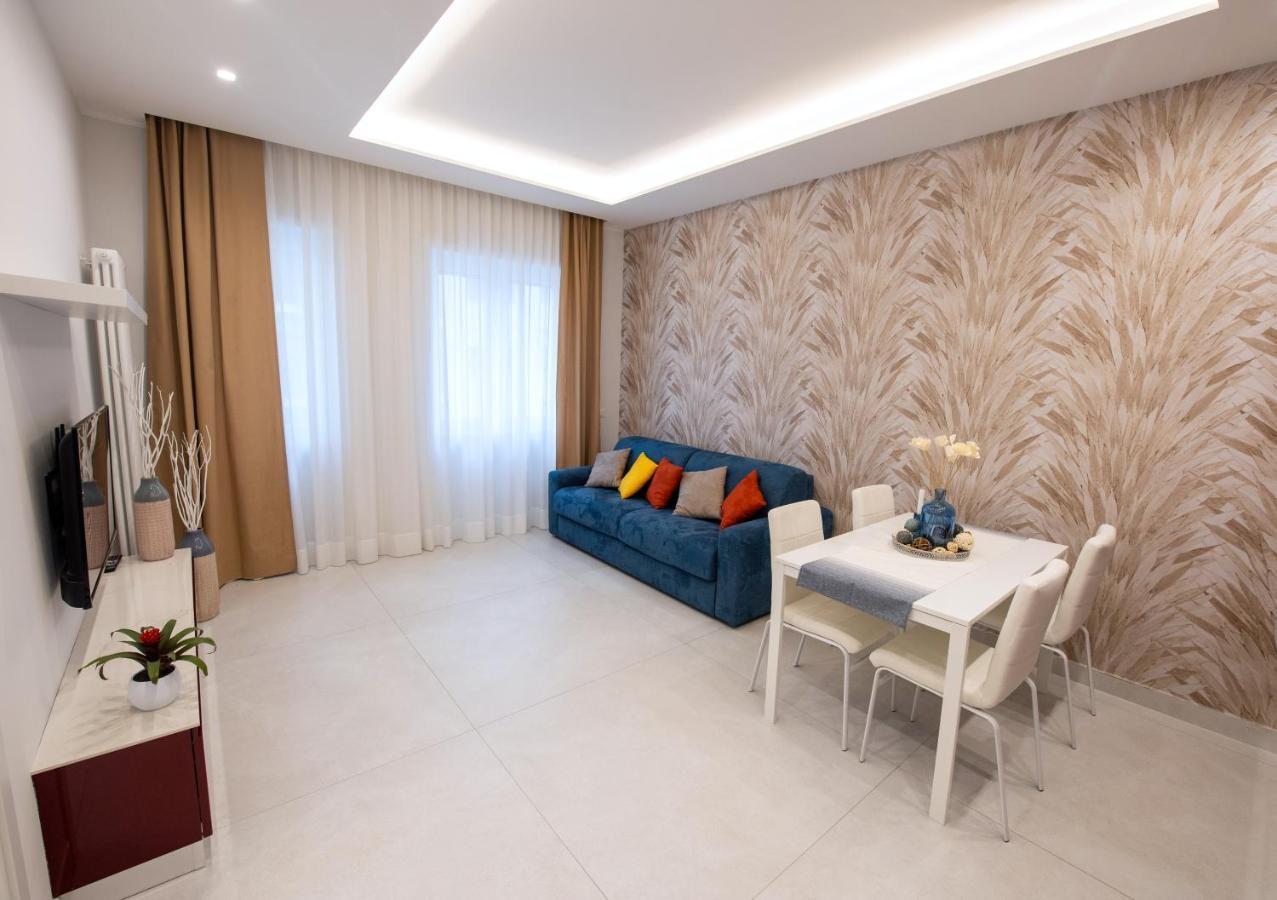Napoli City Center - Appartamenti E Camere Exteriör bild