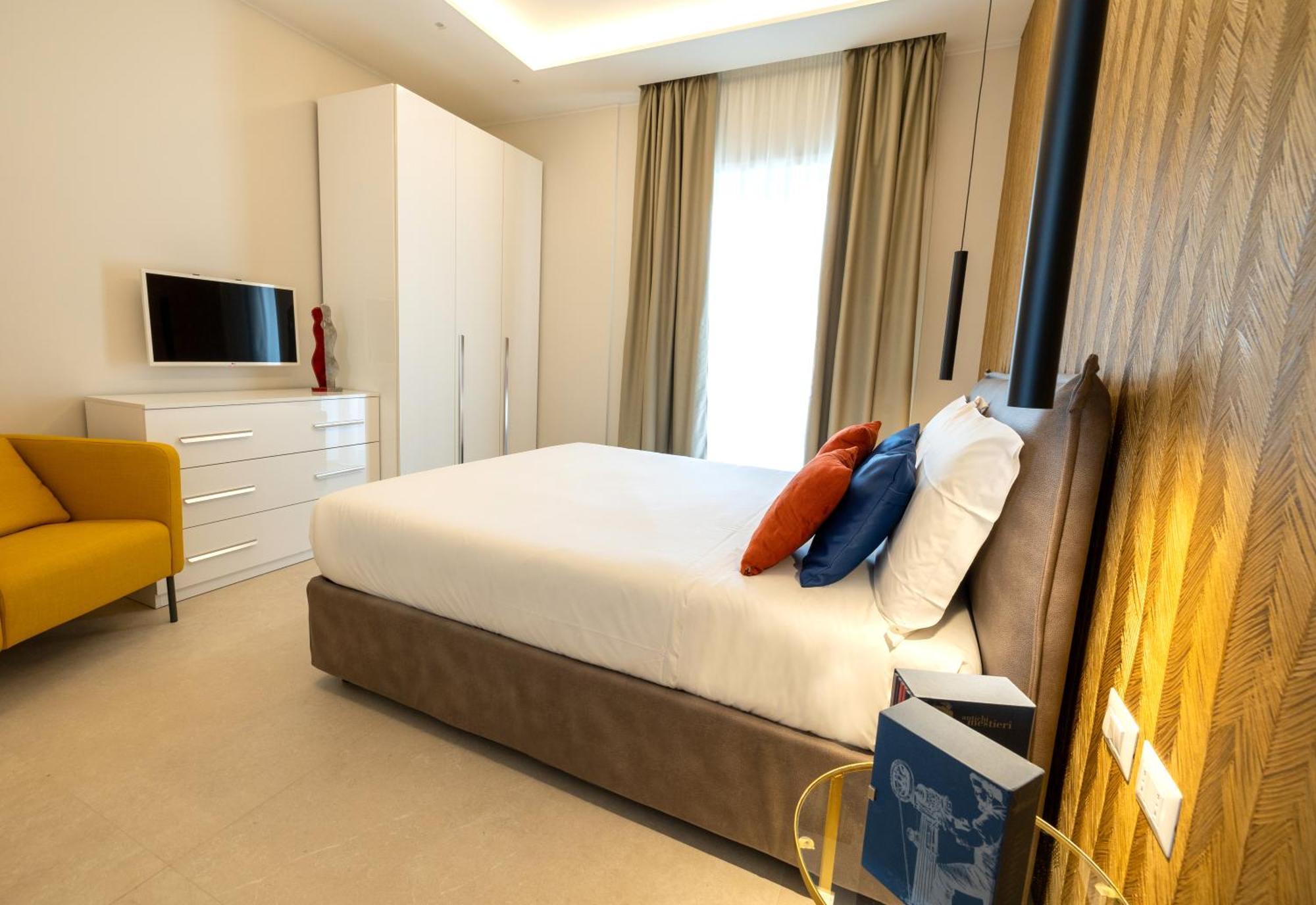 Napoli City Center - Appartamenti E Camere Exteriör bild