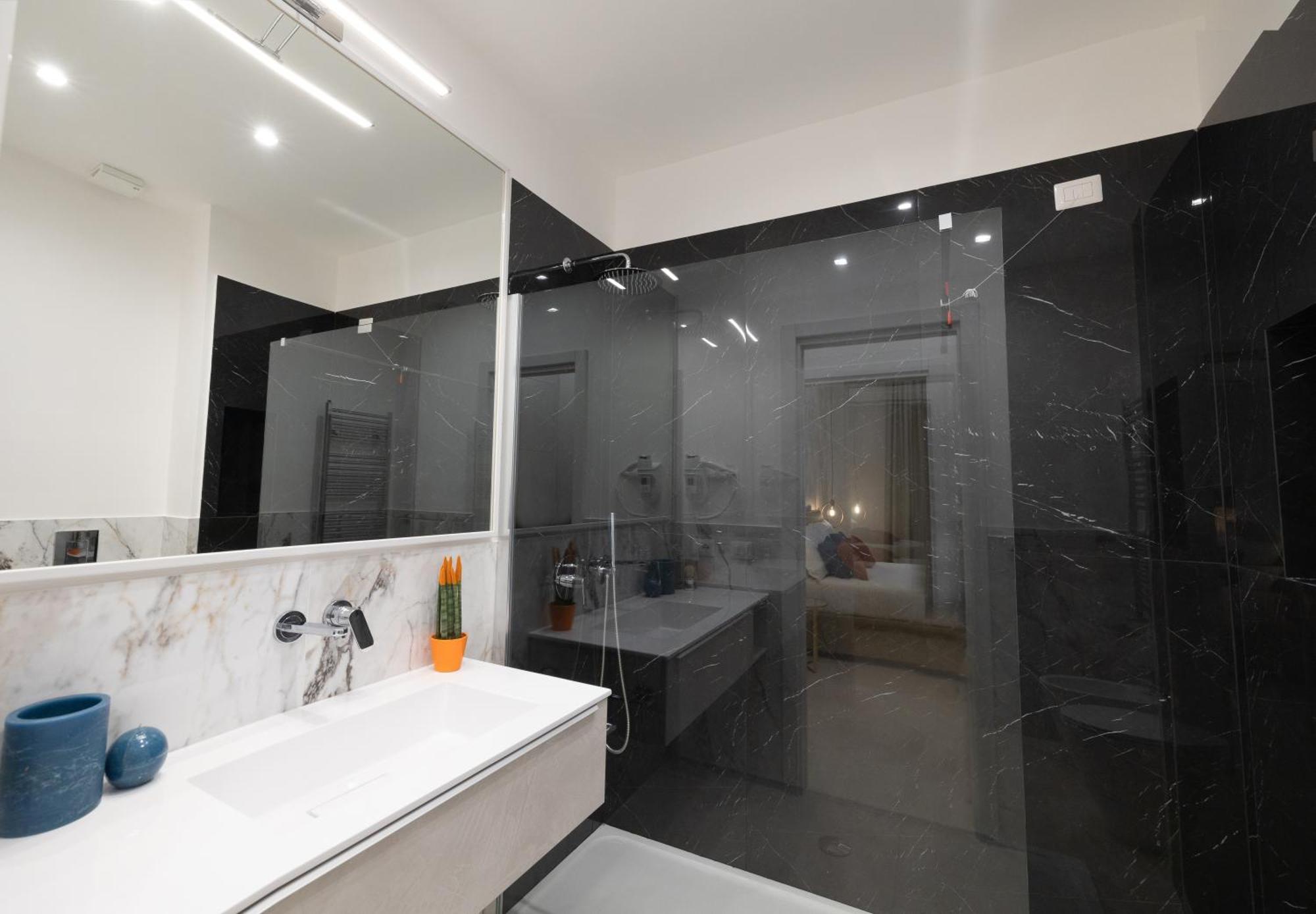 Napoli City Center - Appartamenti E Camere Exteriör bild